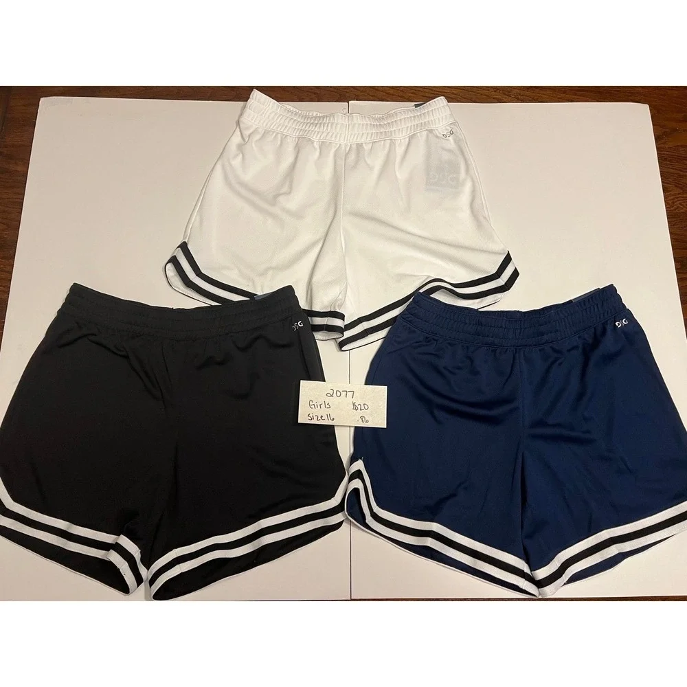 Girls size 16 shorts‎ (2077)